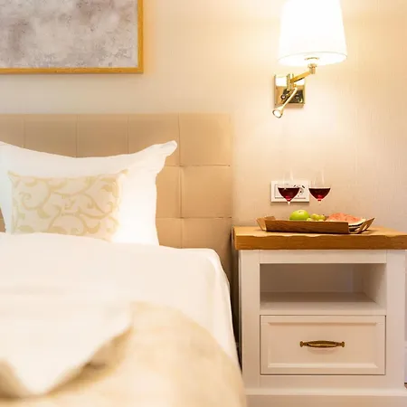 Waldschloss App 11 塞巴特黑灵斯多夫